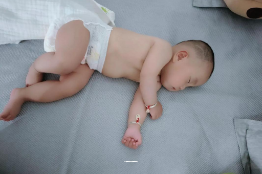 嘉鱼9个月宝宝可以吃盐吗